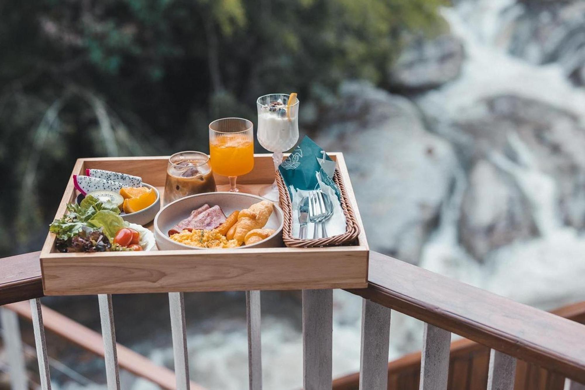 Taryn Tara Cafe And Stay Chiang Mai Dış mekan fotoğraf